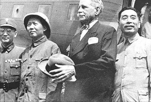 重庆谈判，蒋介石提出了什么条件？曾打算任命毛*东泽**为*疆新**省主席