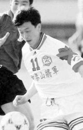 王东宁与殷铁生,原山东的足球运动员王东宁