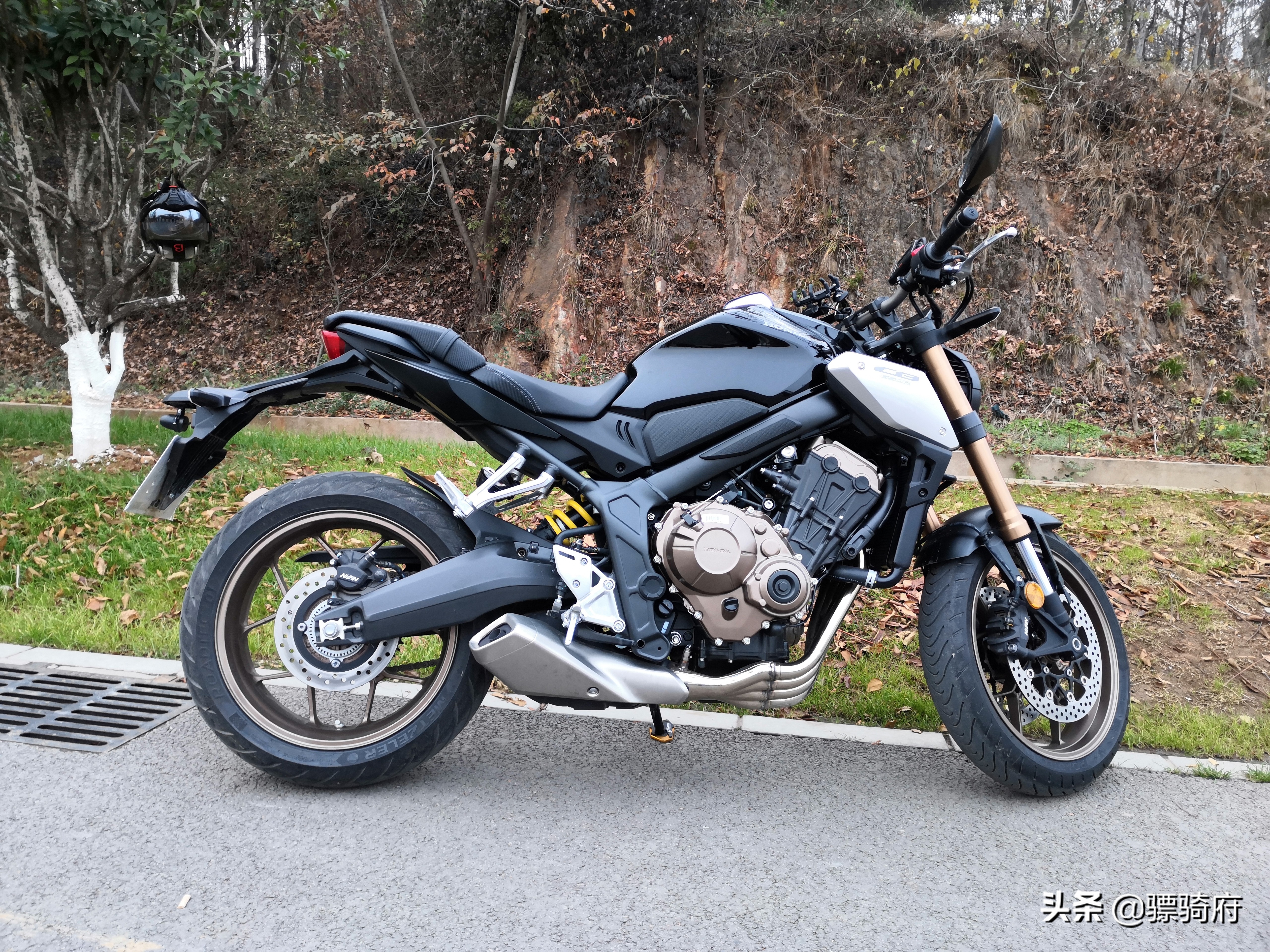试驾本田CB650R,本田cb650r和川崎z900和duke790