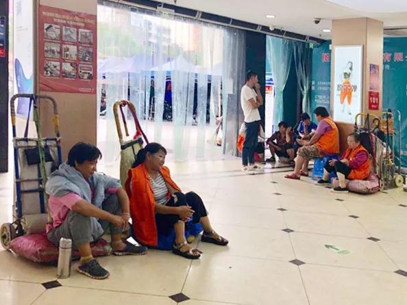 杭州四季青女装档口直播,杭州四季青女装批发档口直播