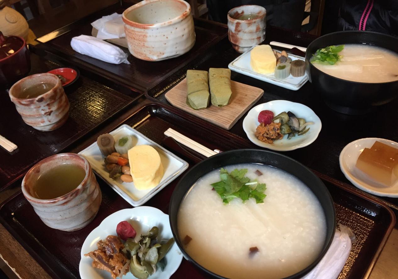 约上闺蜜去日本大阪看奈良小鹿