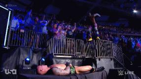 「WWE9.11战报」送葬者回归祭出锁喉抛摔！欧文斯被炒鱿鱼了