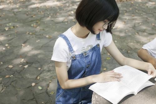 青春期的孩子家长受不了了怎么办,孩子青春期行为过激