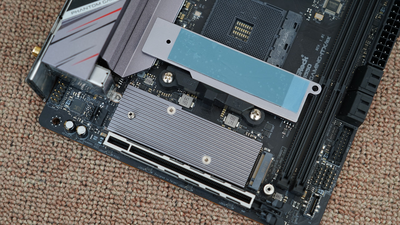 哪个机箱能够装3槽显卡,什么样的显卡合适装itx主机