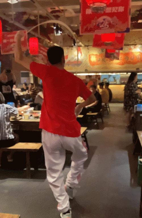 苹果se第二代值得入手吗,有iphonese2代吗