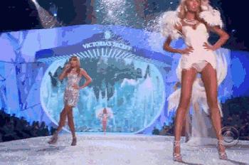 谁劝中国人买了3万吨牛油果？