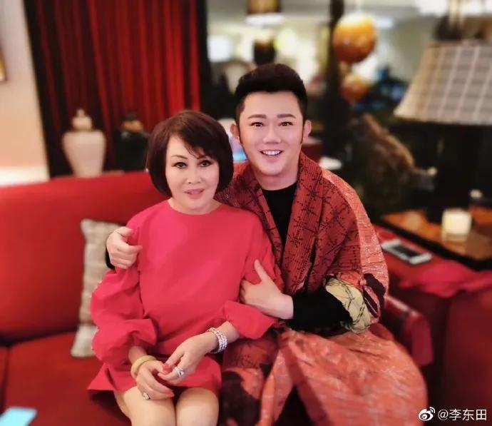 羽西年轻时的照片,十年前羽西