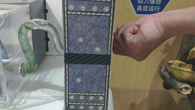 厨房潮湿天花板滴水,房间里的天花板为什么会滴水