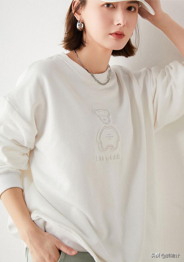 早秋洋气卫衣,合适深秋的卫衣