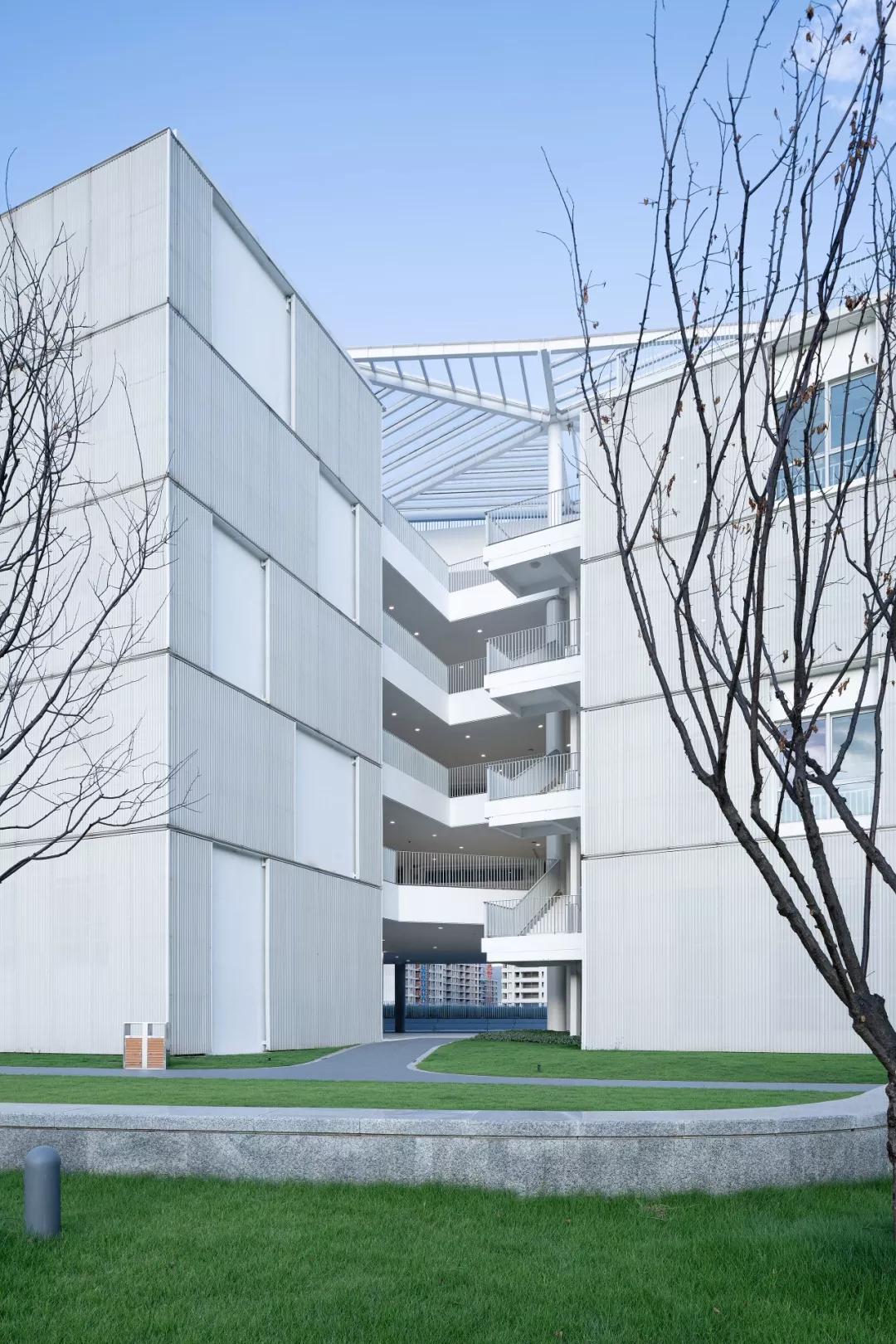 重庆两江中学喜报,重庆南开两江中学什么时候修建的