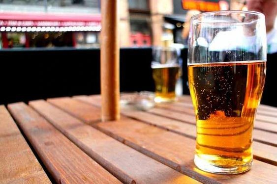 黑啤酒、蜂蜜都是好物！美妆版热搜3个天然缩毛孔秘招