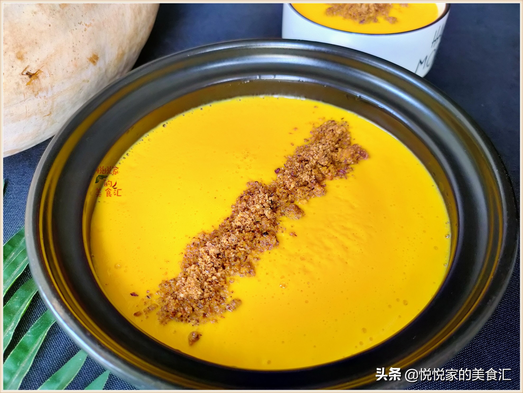 怎样才能正确的剥核桃里面的果肉,怎么徒手剥一个完全的核桃