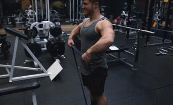 练肩杠铃提拉好不好,杠铃推肩主要练肩哪里