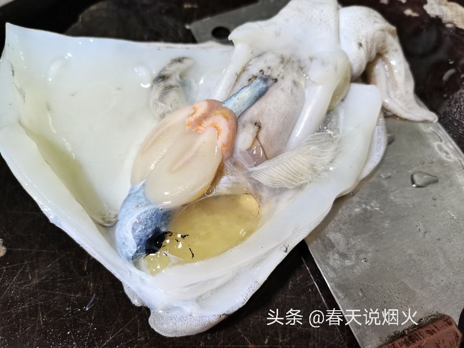 墨鱼炒什么菜好吃,墨鱼炒什么菜好吃又简单