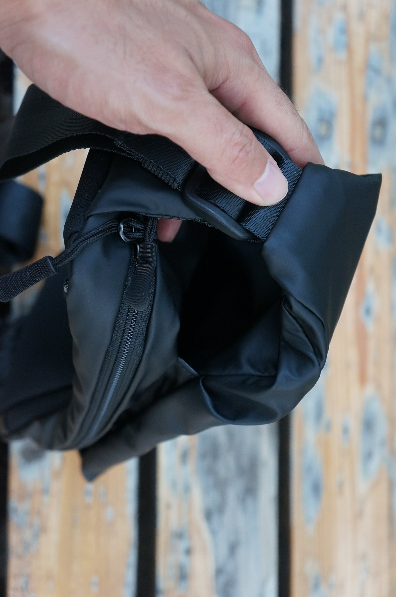 休闲轻便胸包,简单百搭休闲胸包