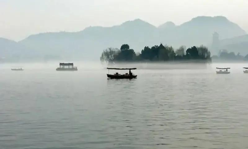 饮湖上初晴后雨创新教案,饮湖上初晴后雨古诗三年级教案