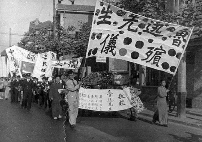 鲁迅死亡之谜，49年后，死因被上海行家通过胸片解密