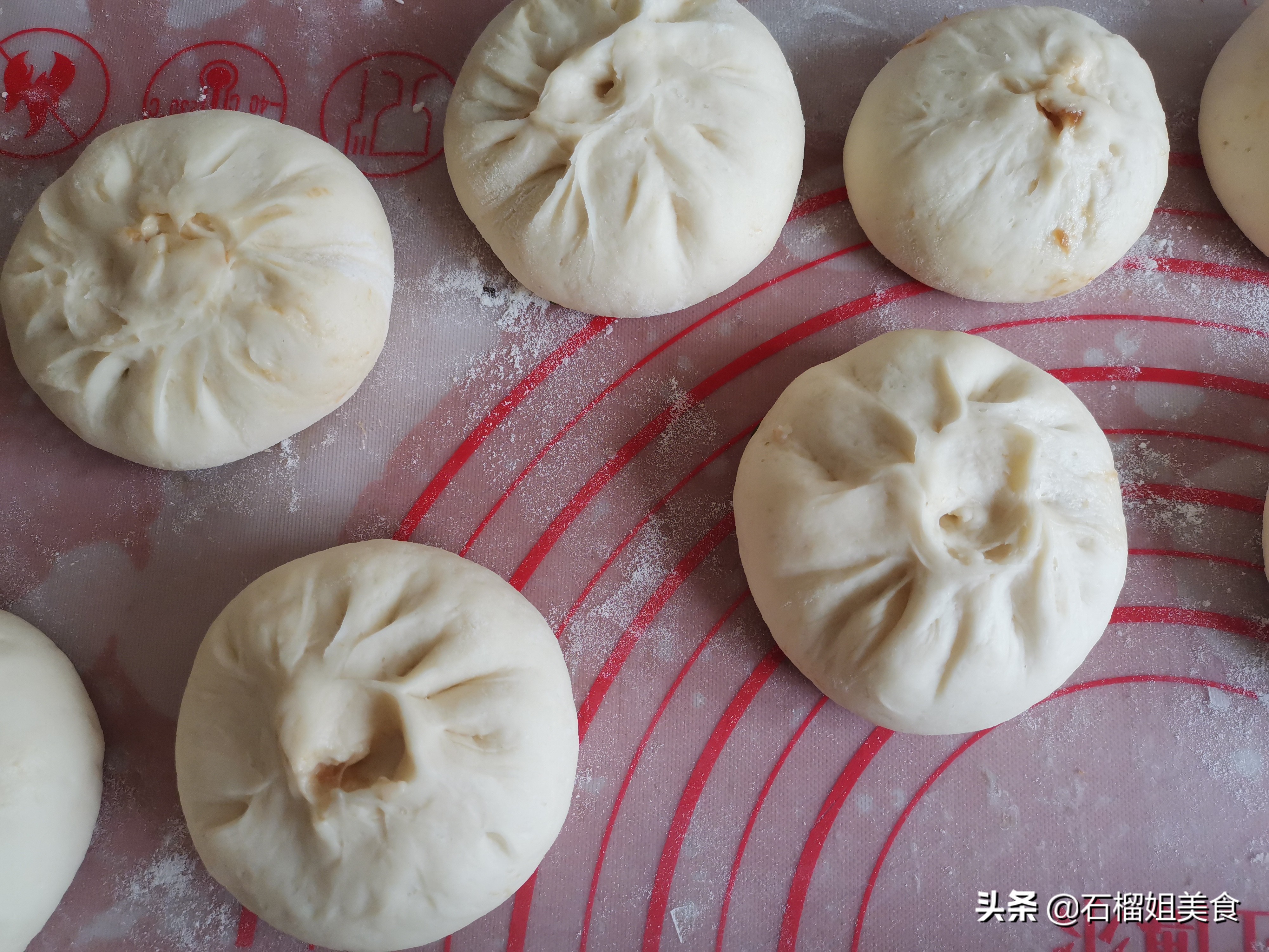 酵母包子怎么做出包子松软光亮,不用酵母怎么发面蒸包子又白又软