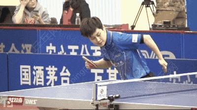 逆旋转和勾手发球哪个威胁更大,勾手发球和逆旋转发球