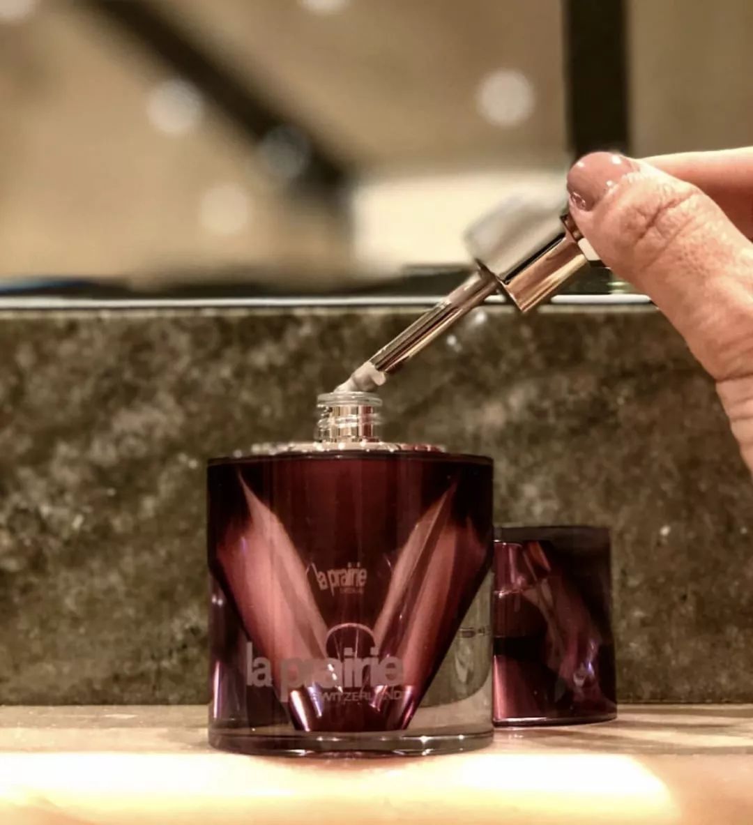 面霜到底有没有必要买贵的,几千元的面霜是智商税吗