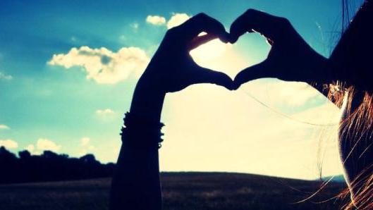 女人分手后多久开始想念前任,分手后还想着对方怎么办