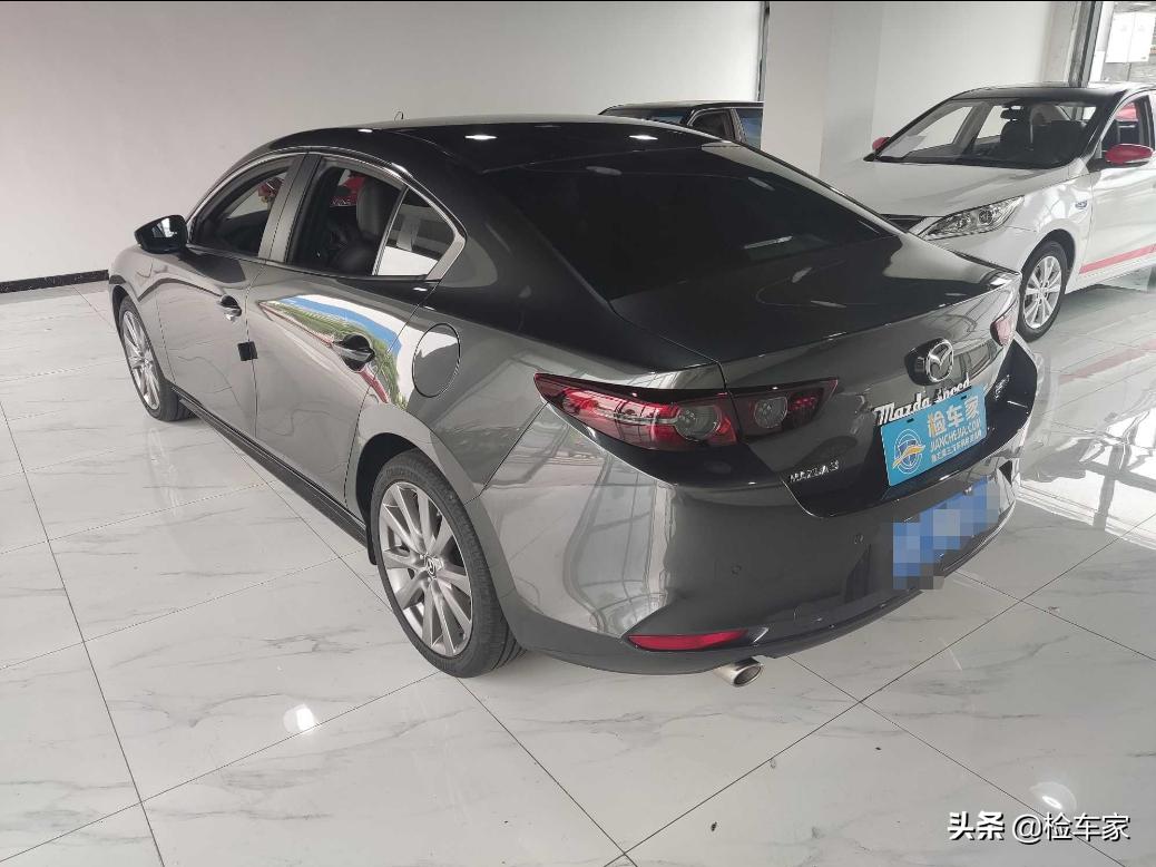 玩了一辈子鹰，被鹰啄了眼！几百公里的新车居然让二手车商都上当