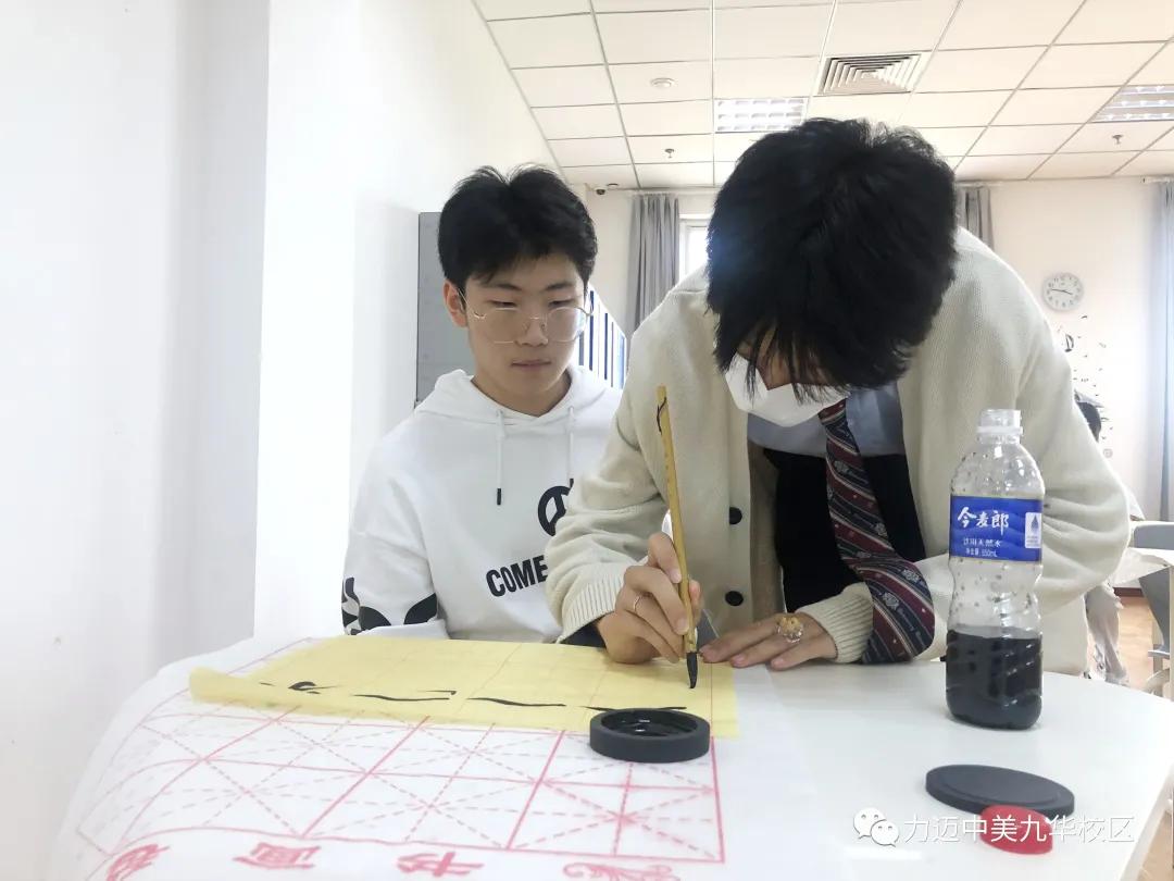 美国高中学校社团活动,美国高中生社团活动