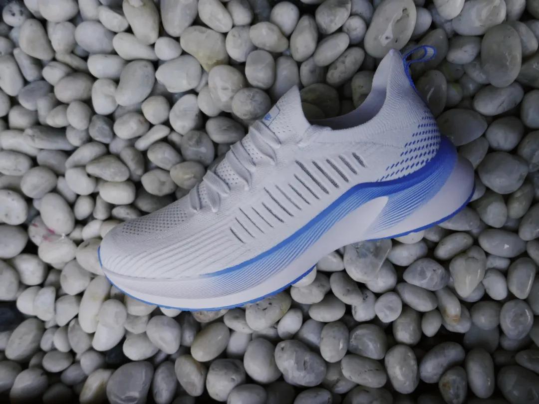 穿什么跑鞋合适跑马拉松,nb哪几款跑鞋合适扁平足