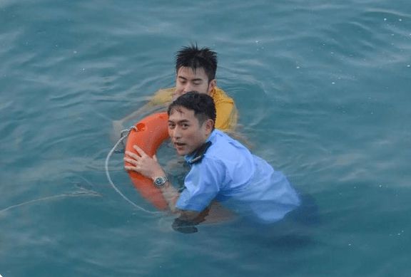 港媒曝陈键锋教潜水,港媒曝陈键锋教潜水疑致学员溺亡