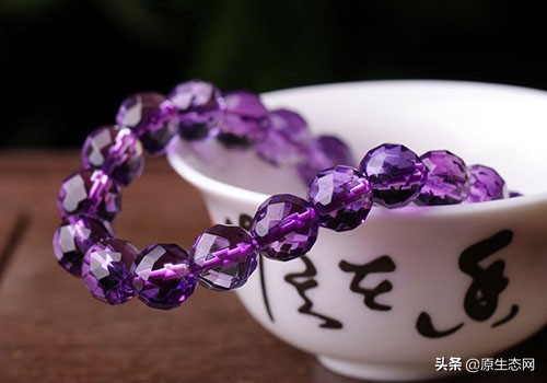 佩戴彩宝有什么好处,合适女生用的彩铃推荐