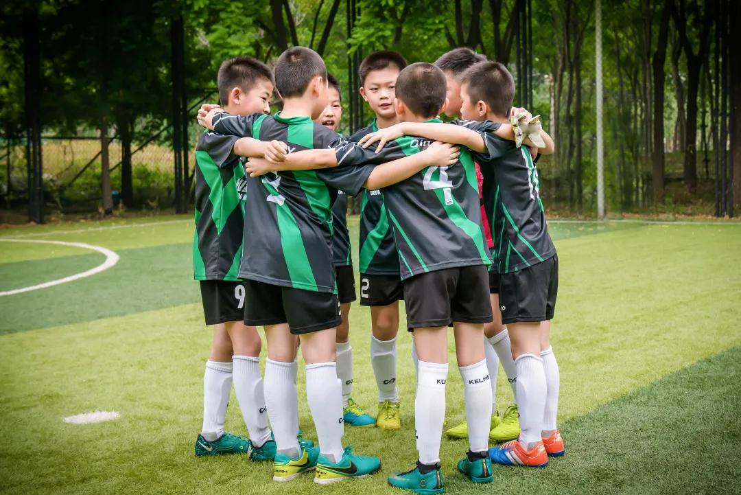 爱踢客足球俱乐部,爱踢客足球兴趣班