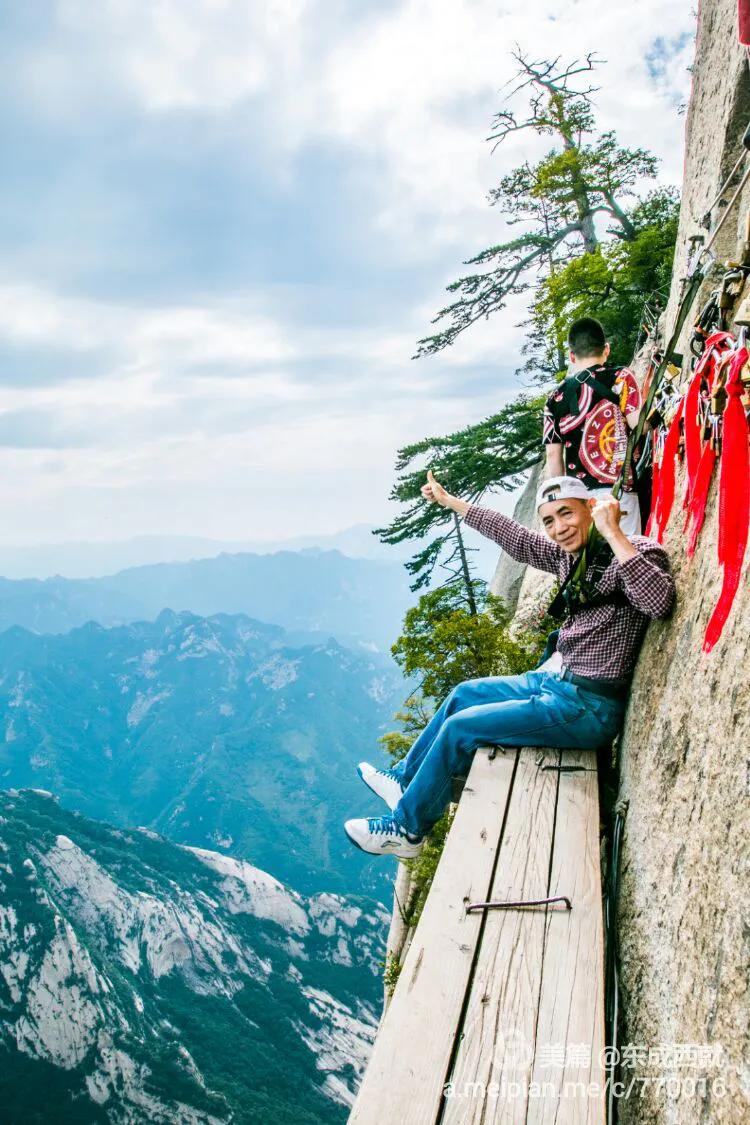 恐怖悬崖栈道挑战,挑战最恐怖玻璃栈道