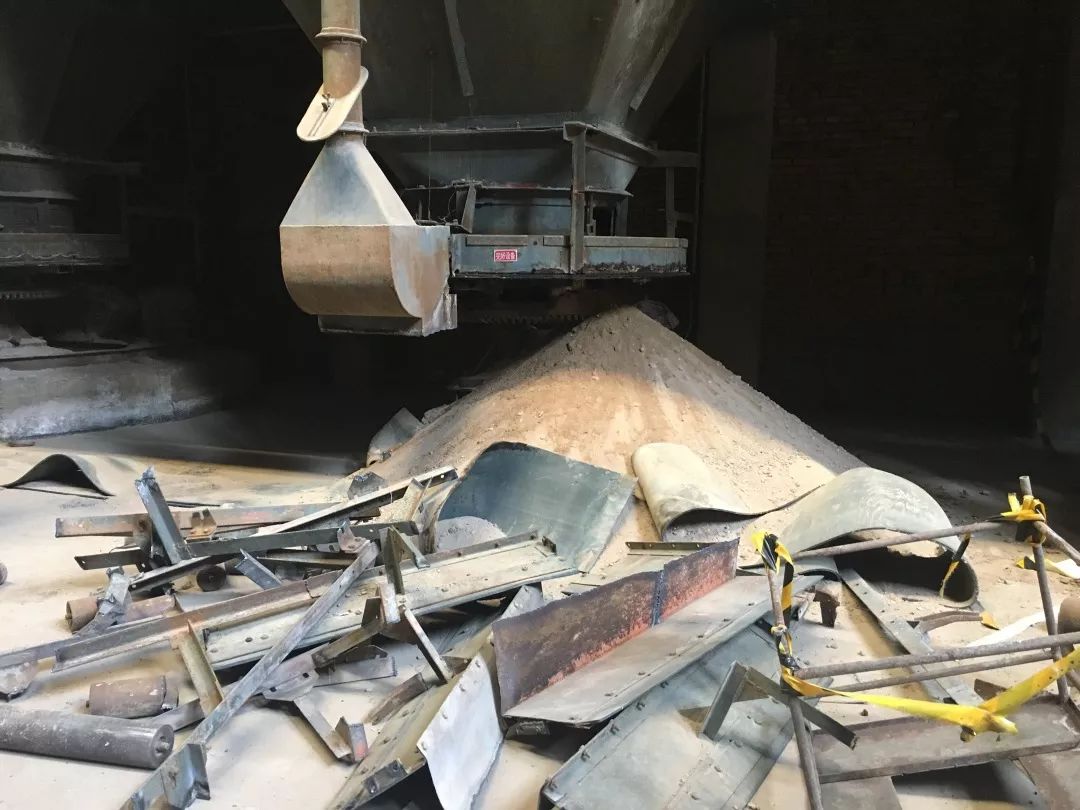 爆改废弃工厂，看三个姑娘如何施展植物魔法