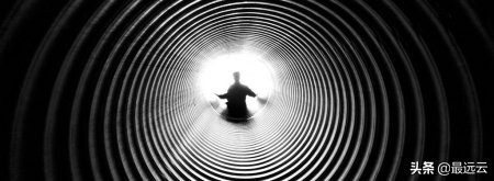 幻觉历史：十八世纪的幽灵秀，巴黎人为之恐惧又为之痴狂