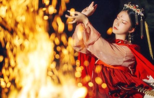 和世事一场大梦差不多的诗词,苏轼西江月世事一场大梦赏析