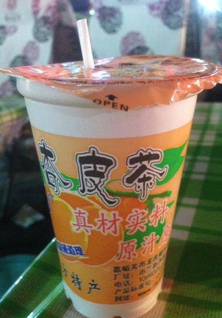 在广州合适夏天喝的凉茶,广东人的夏天解暑不止是凉茶