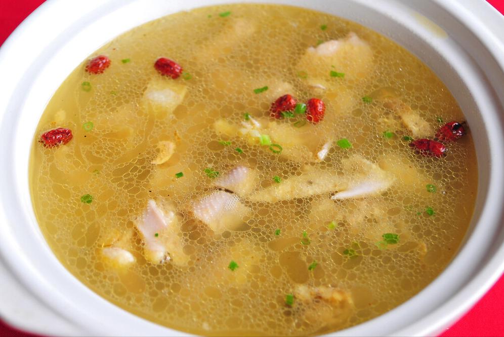 合适冬天喝的广东鸡汤做法,广东秋冬滋补养生汤