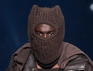 yeezygap美国首发,yeezygap国内外版本一样吗