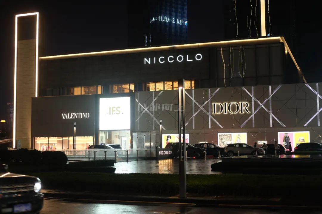 暴走重庆成都,重庆三大核心商圈