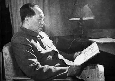 黄祖炎：曾任毛主席秘书，遇刺身亡后，毛主席三次批示：全*党**警惕