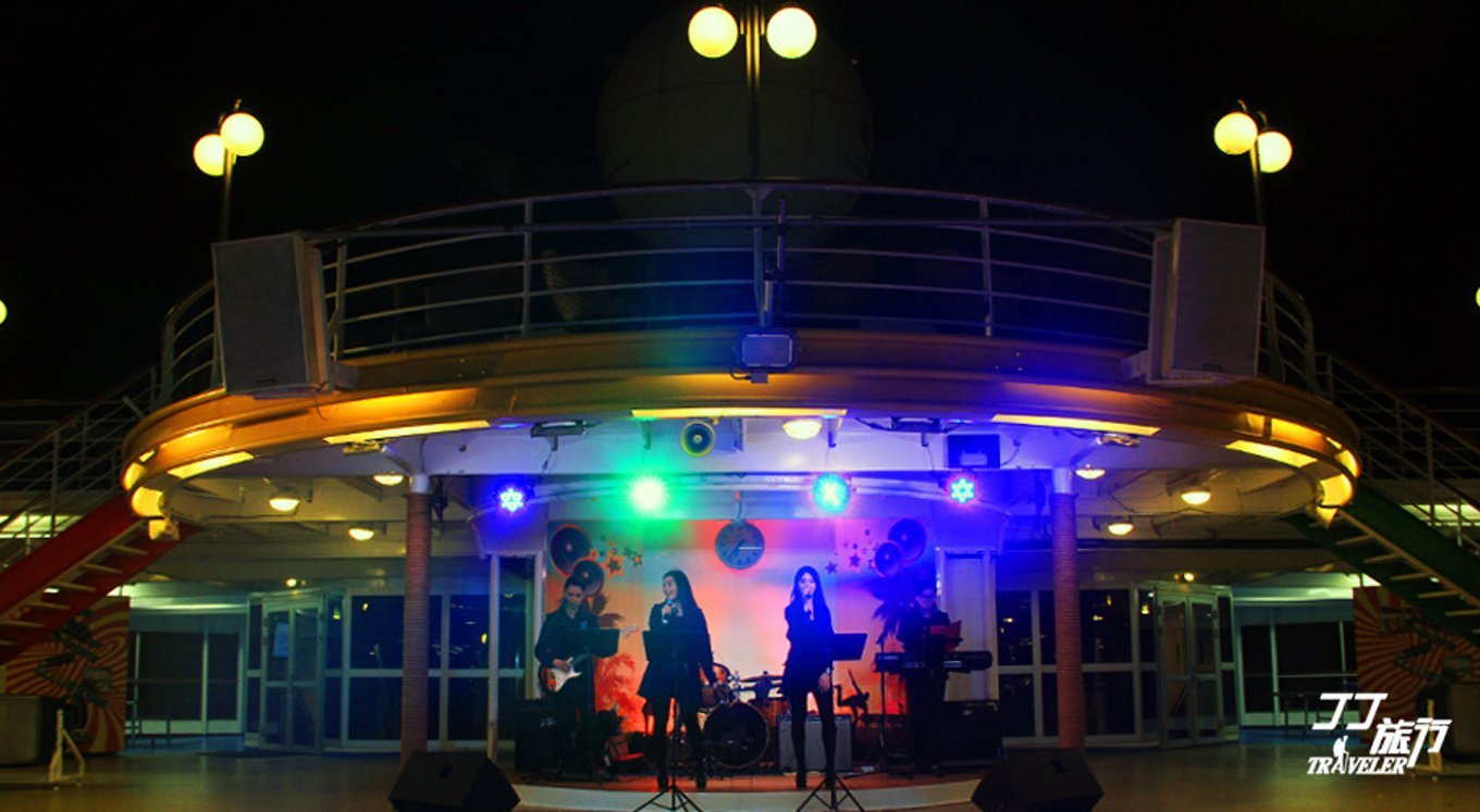 形容一个邮轮很豪华很大怎么说,不动声色能够形容美景吗