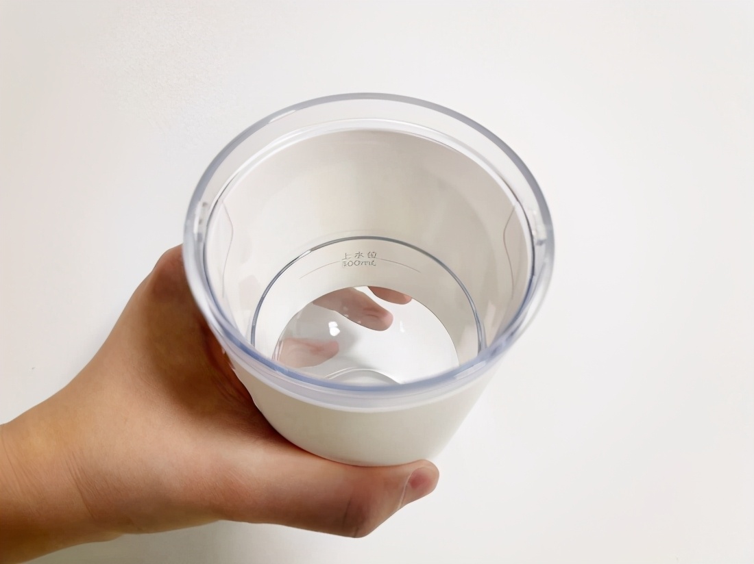 榨汁杯随时随地,米家随行便携榨汁杯榨苹果汁