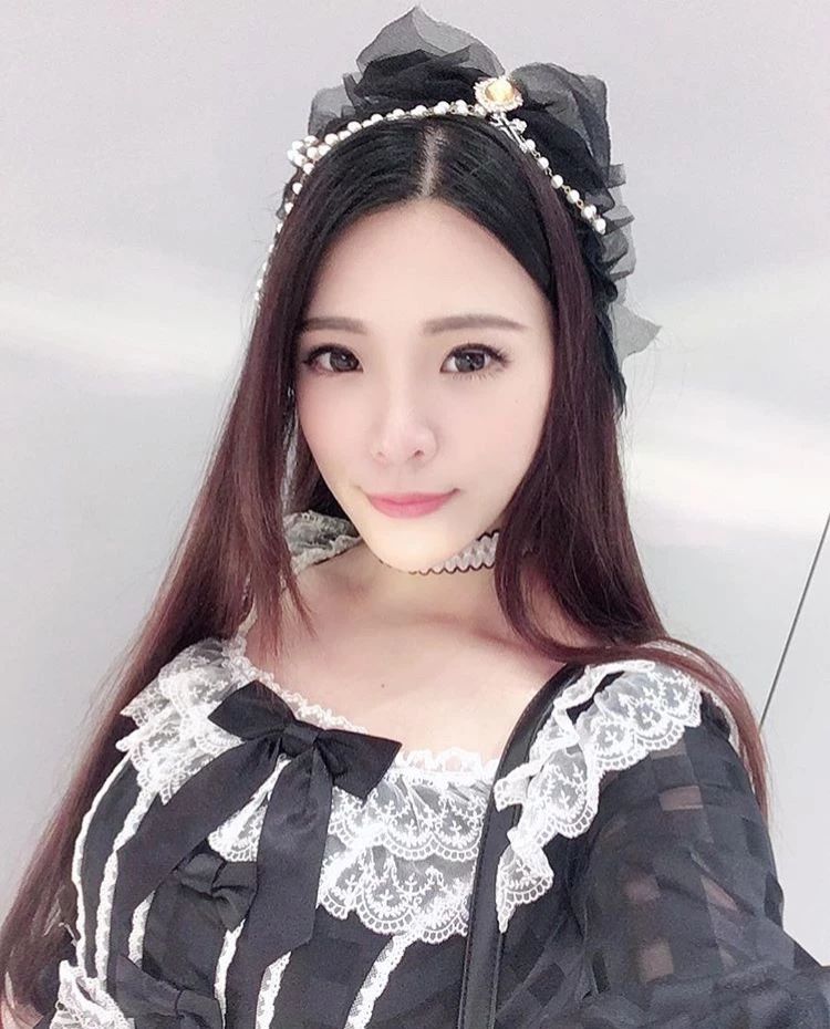 澶ч緞lo濞樻礇涓藉,lo濞樻渶鍠滄鐨勬礇涓藉