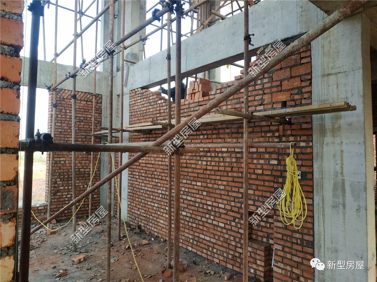 农村盖房的注意了，原来砌墙中也有大学问，看看怎么做？