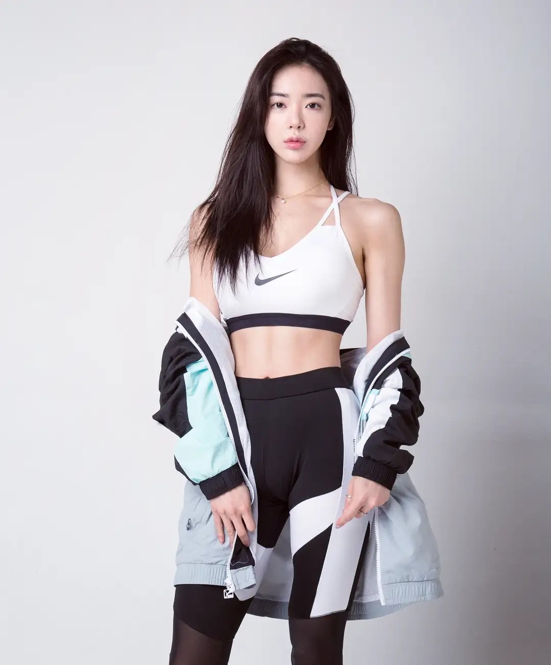 女性肌肉健美身材,练肌肉的女生的身材
