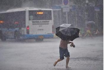 暴雨引发河流洪水,发生洪水和洪灾影响范围大小