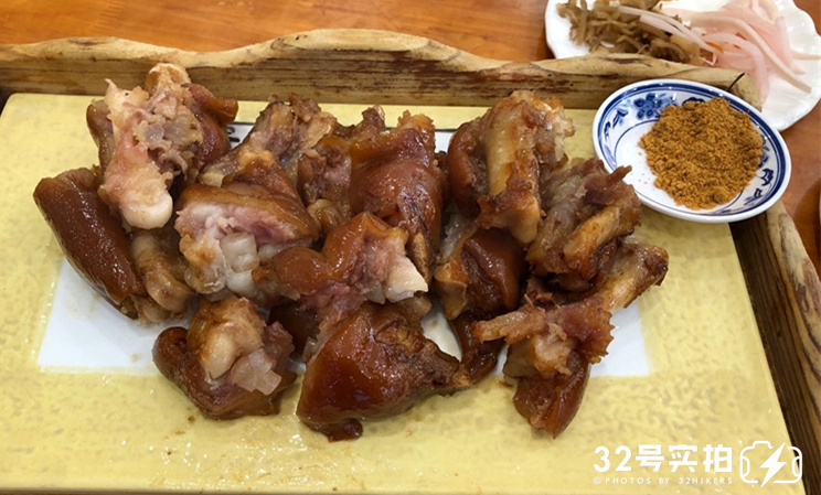 热腾腾麻辣火锅,8d魔幻山城重庆美食街