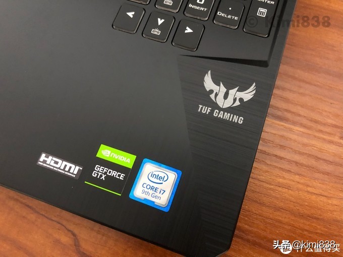 华硕飞行堡垒七能够连蓝牙键盘吗,华硕飞行堡垒7屏幕一闪一闪