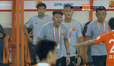 中超奇葩事件完全,中超联赛奇葩一幕