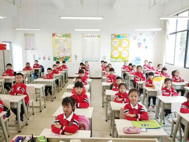 昆明呈贡区民办小学学费查询,昆明民办小学招生简章
